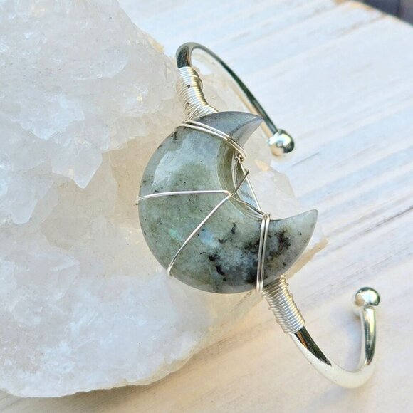 Labradorite Moon Bracelet ✦ Wire-Wrapped 925 Silver Over Copper ✦ Boho Talisman - Picture 5 of 13